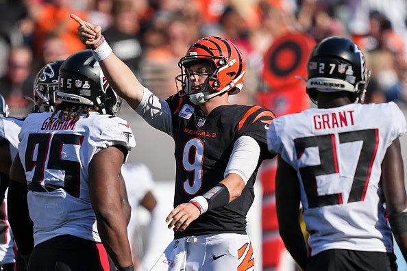 Joe Burrow, Bengals offense excels in 35-17 victory against Falcons