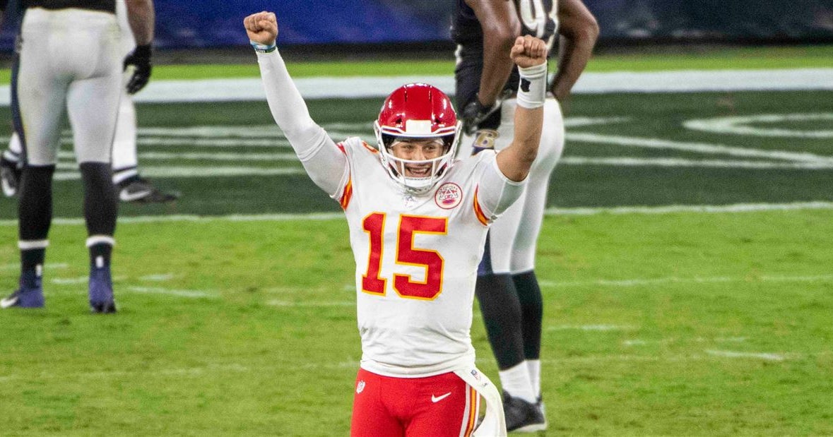 Mahomes fastest to 10,000 passing yards in NFL history