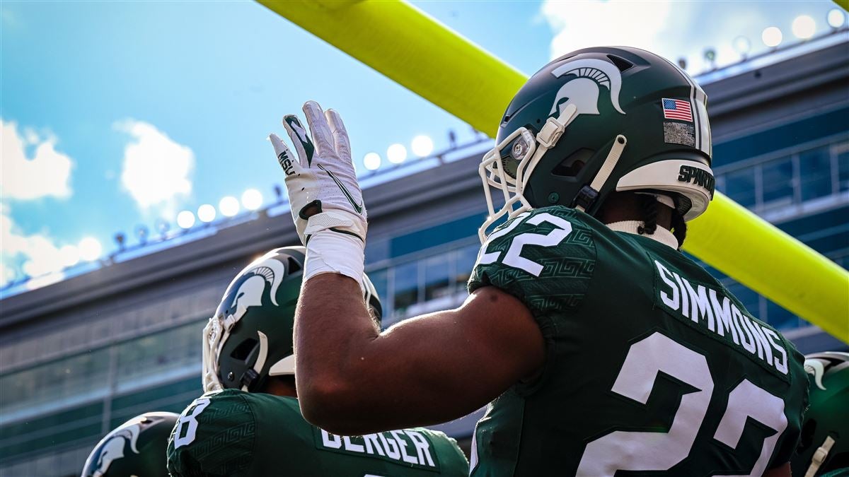 Does Michigan State's new uniform feature Seattle Seahawks gloves