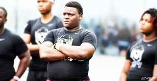 Defensive tackle Lloyd Murray discusses Oregon, top 5, and visit Defensive tackle Lloyd Murray discusses Oregon, top 5, and visit