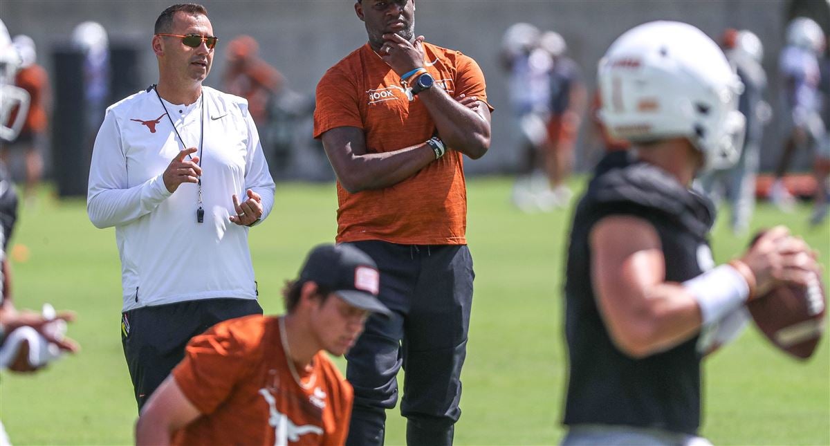 Steve Sarkisian Trusting His Gut In Texas Quarterback Battle Between ...