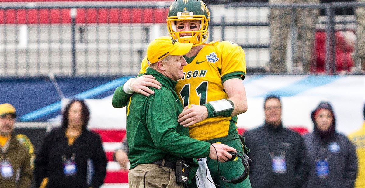 North Dakota's Carson Wentz makes history as second pick in NFL Draft -  Grand Forks Herald