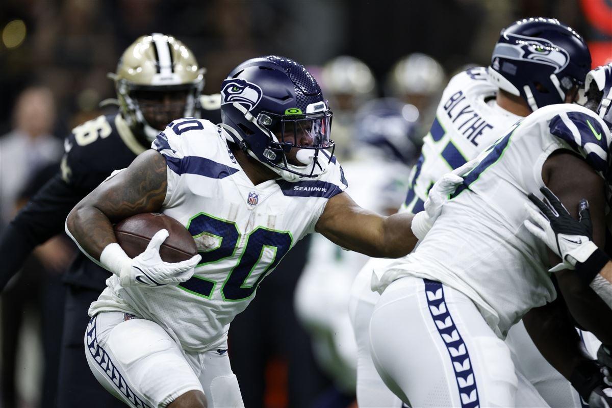 Seahawks to decline 2022 option on contract for Rashaad Penny