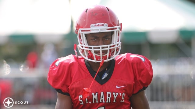 Kenwood Academy defensive end invited to All-American Bowl, Evening Digest