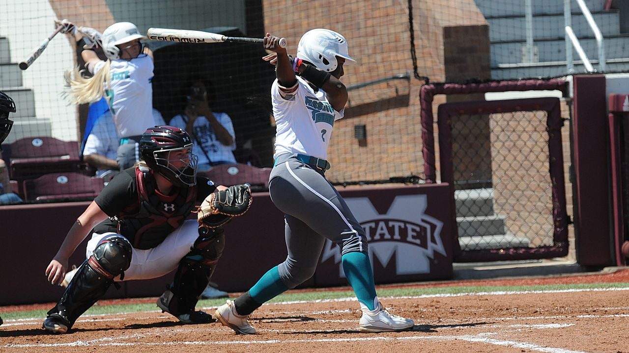 Msu Softball Defeats No 24 Arkansas 3 0