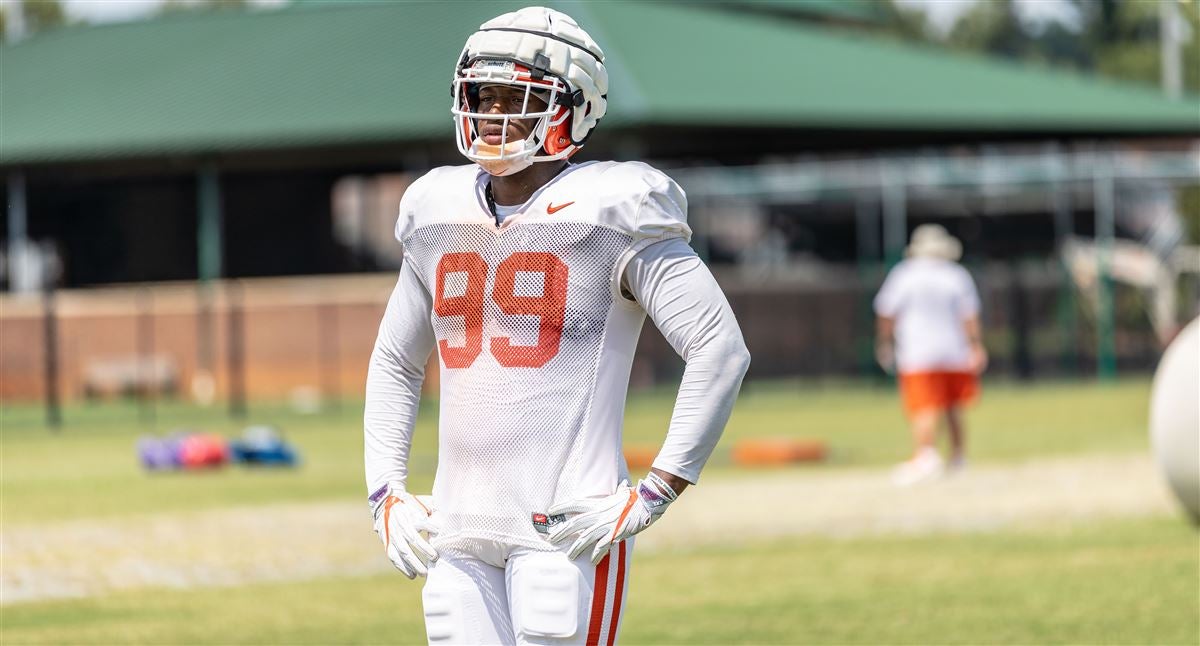 Clelin Ferrell - NFL Defensive lineman - News, Stats, Bio and more - The  Athletic