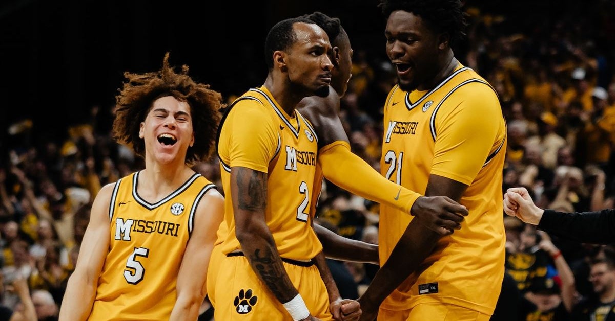 Mizzou guard Tamar Bates signs with Denver Nuggets