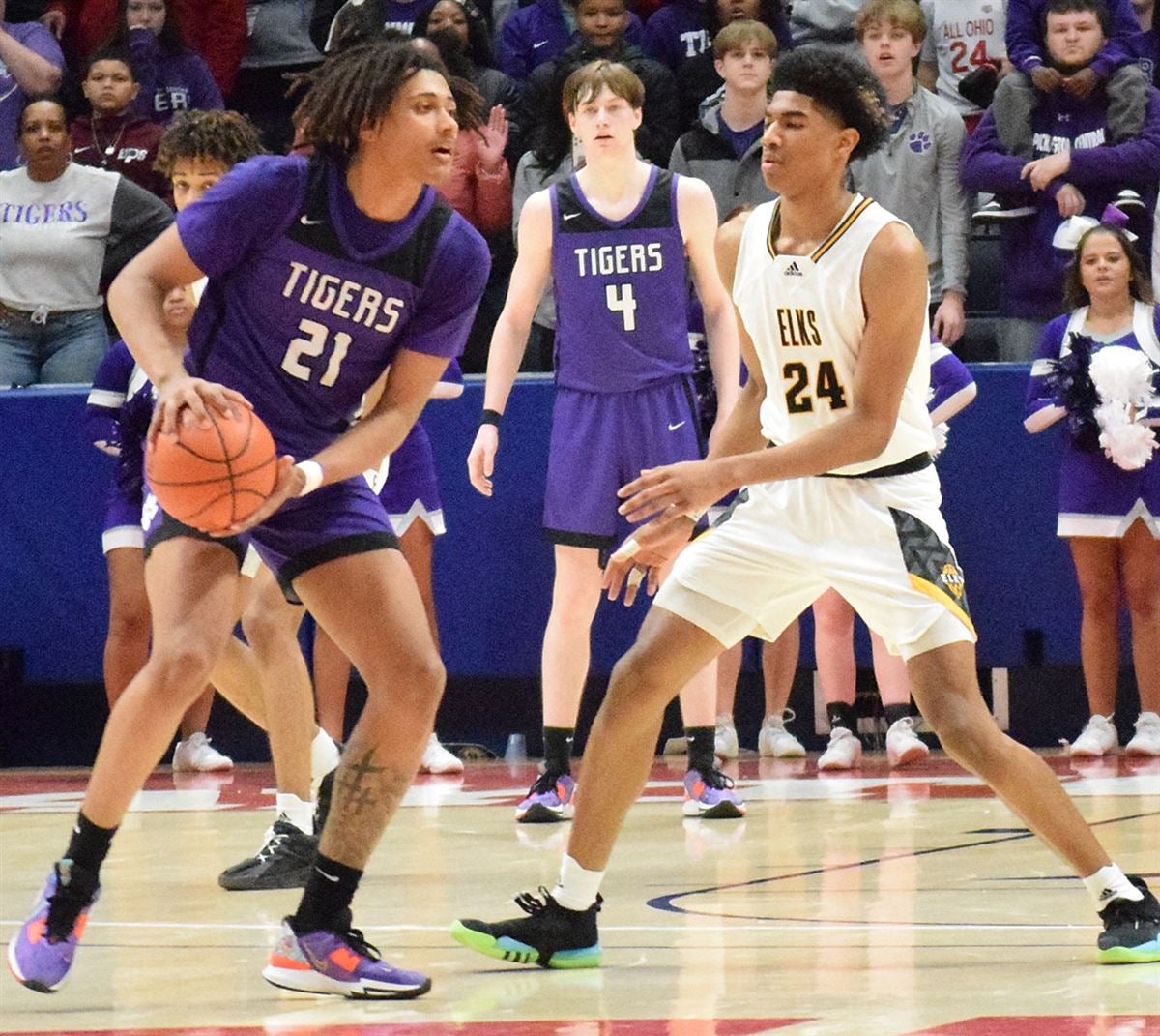 Pick Central's Royal leads Tigers back to state title game with win