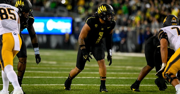 Oregon football: Mario Cristobal raves about Ducks LB Noah Sewell after 24-17 win over Cal