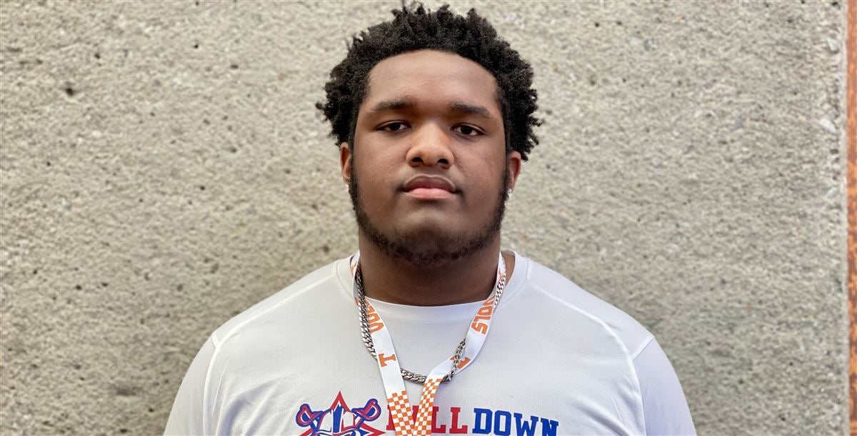 Elite OL Calhoun enjoys Tennessee's scrimmage, says Vols 'really want me'