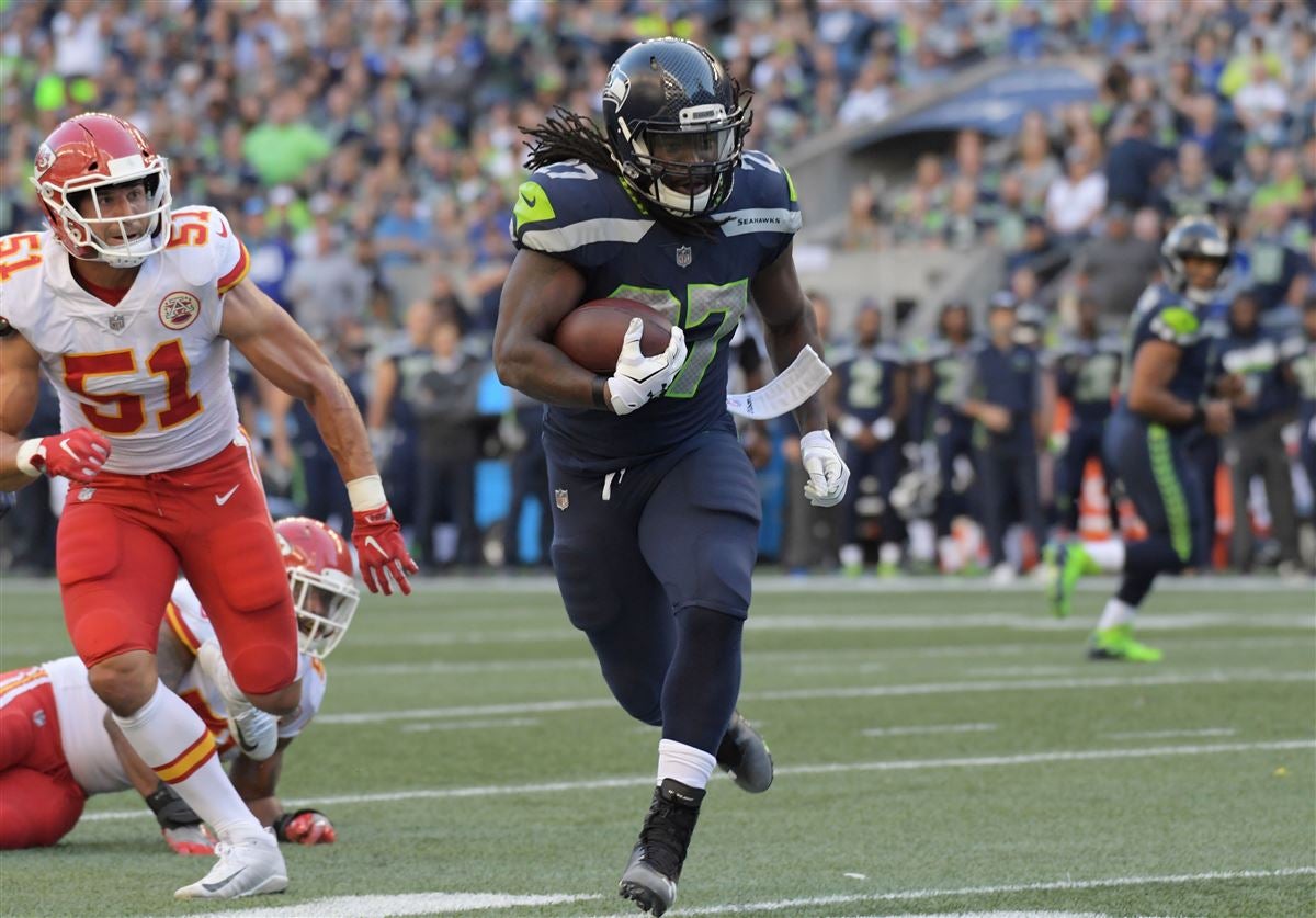 Ongoing saga of Seattle Seahawks running back Eddie Lacy's garage sale