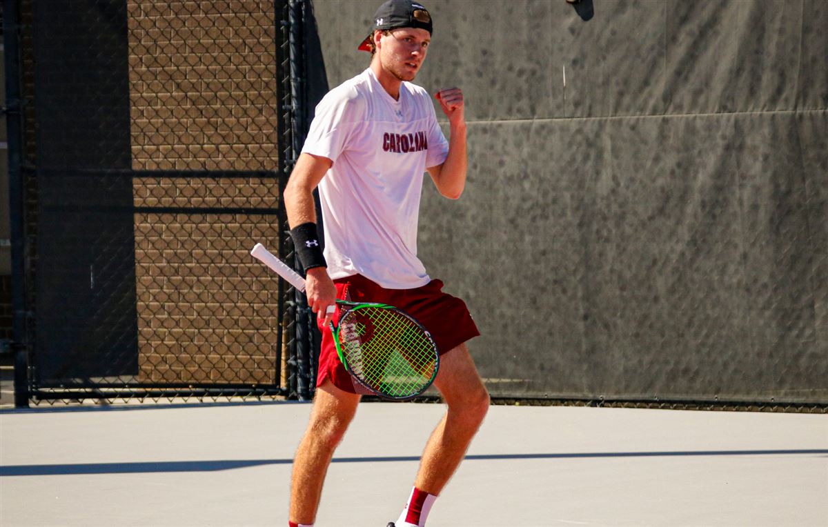Men's tennis advance to NCAA Quarterfinals for first time since 1989