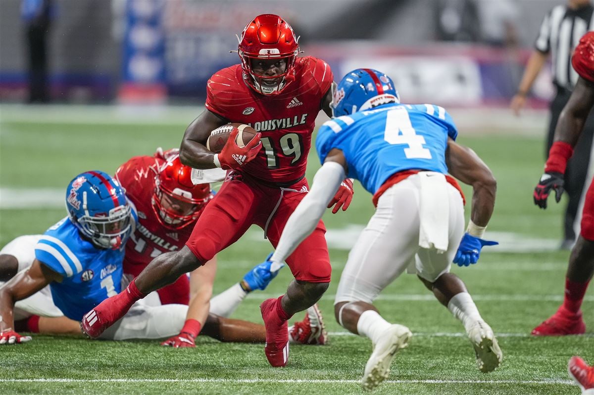 Media reacts to onslaught of targeting calls in first half of Ole  Miss-Louisville