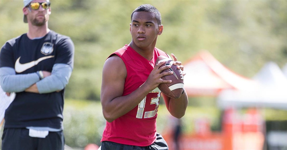 Alabama QB Tua Tagovailoa is actually righthanded, father says