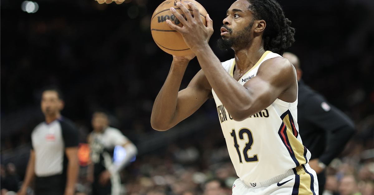 Antonio Reeves signs two-way NBA deal