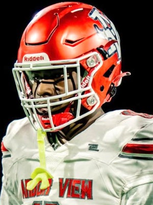 Kamareion Bell athlete image