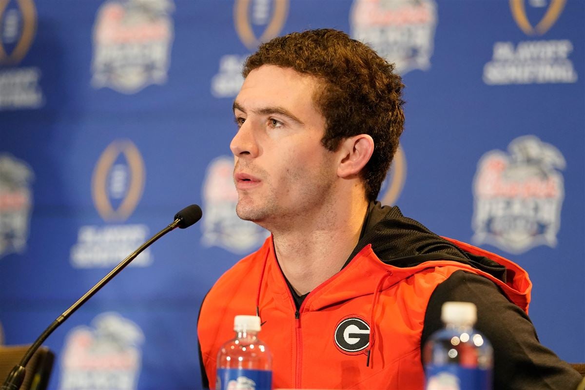 Stetson Bennett released from Dallas detention center after ex-Georgia QB's arrest for public intoxication - Vimarsana News