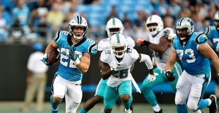 Steph Curry reacts to Christian McCaffrey's 71 yard touchdown Steph Curry reacts to Christian McCaffrey's 71 yard touchdown