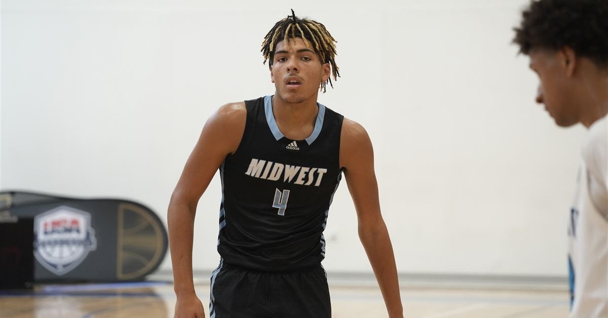 2025 star forward EJ Walker breaks down his Top 12 schools