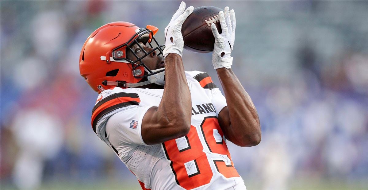 Cleveland Browns wide receiver Evan Berry on the field prior to the News  Photo - Getty Images