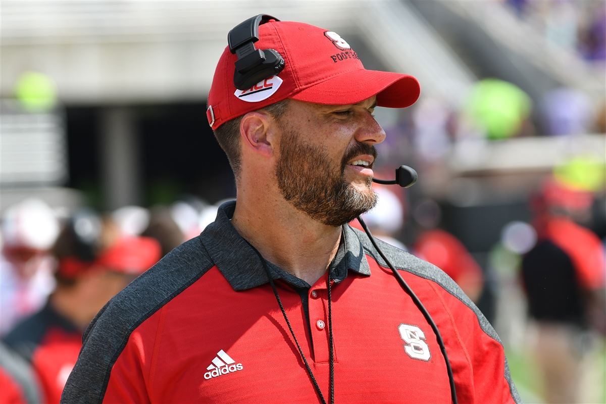 Men's adidas White Louisville Cardinals Sideline Coaches High Visor