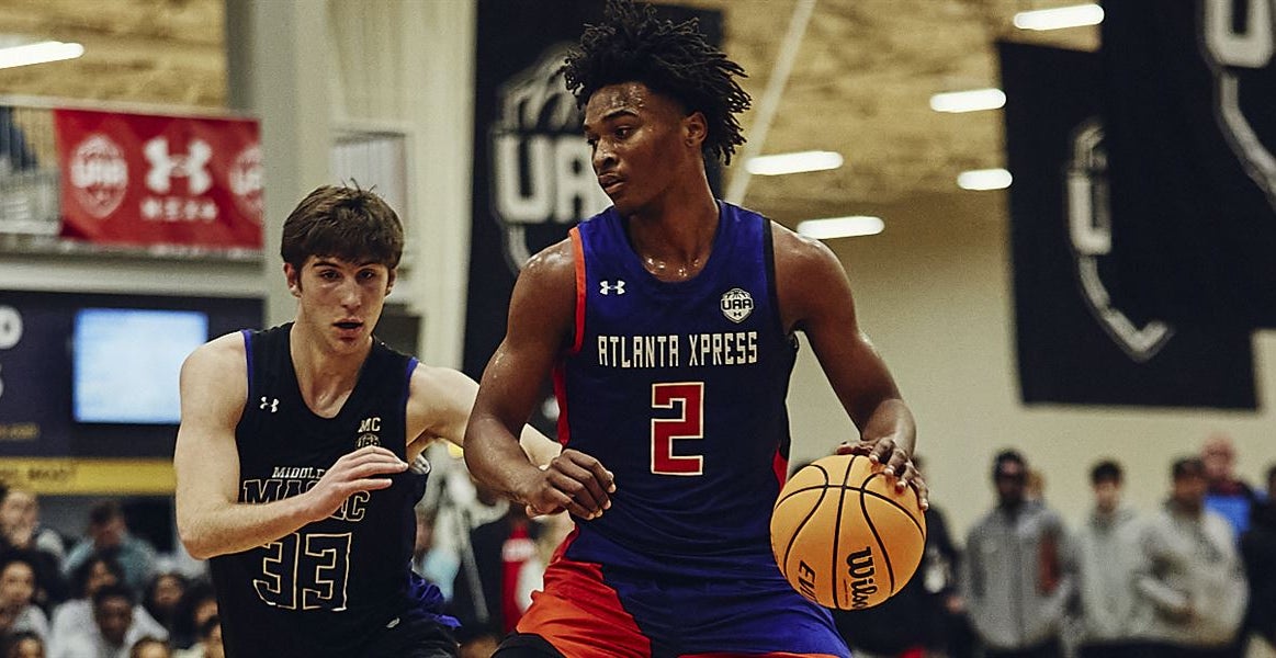 Under Armour Association Top 30 junior Stephon Castle shows out