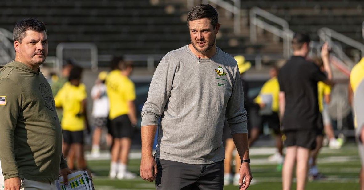 Oregon's first fall scrimmage features good competition and physicality, per Dan Lanning