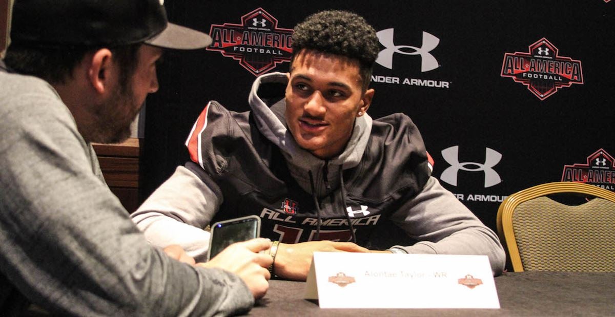 LOOK: Josh Heupel congratulates Alontae Taylor after NFL Draft