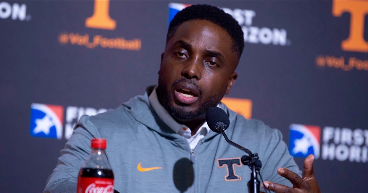 Tim Banks discusses Vols' defense in loss at Georgia, previews Missouri