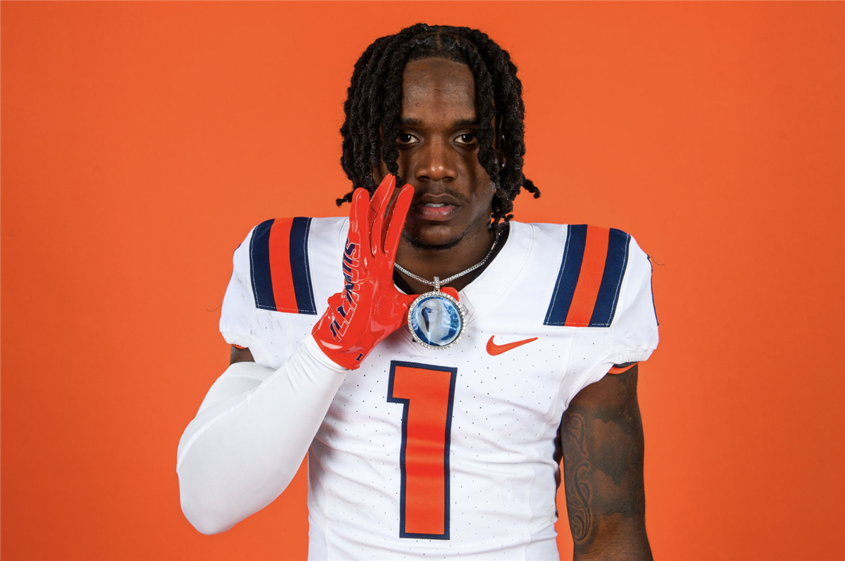 COMMIT: Illini land three-star JUCO WR Mario Sanders
