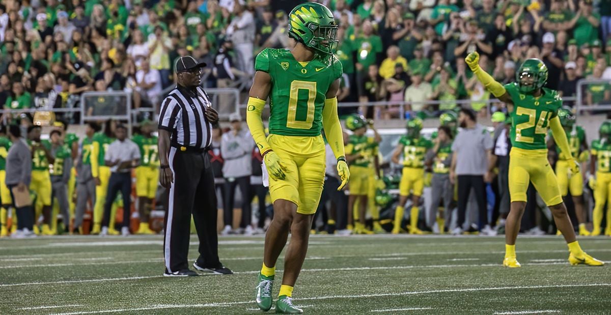 WATCH: Oregon Star CB Christian Gonzalez Will Face His Former Team ...