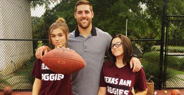 Reality Star Confirms Shes Dating Aandm Qb Trevor Knight 9537