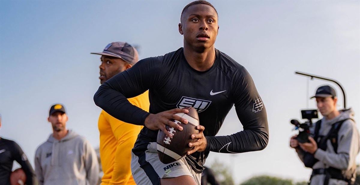 Florida coaches continue to hit the recruiting trail on Friday nights