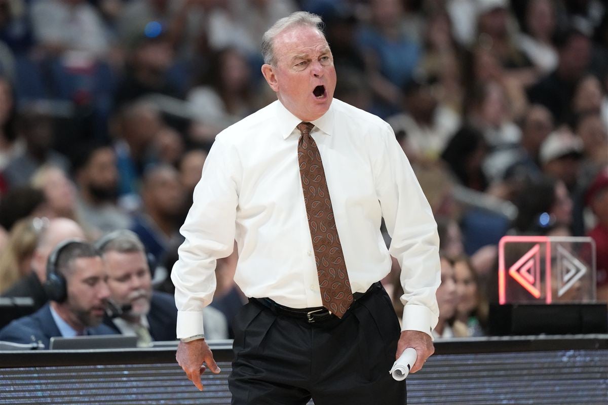 Texas HC Fires Back at Own Fandom