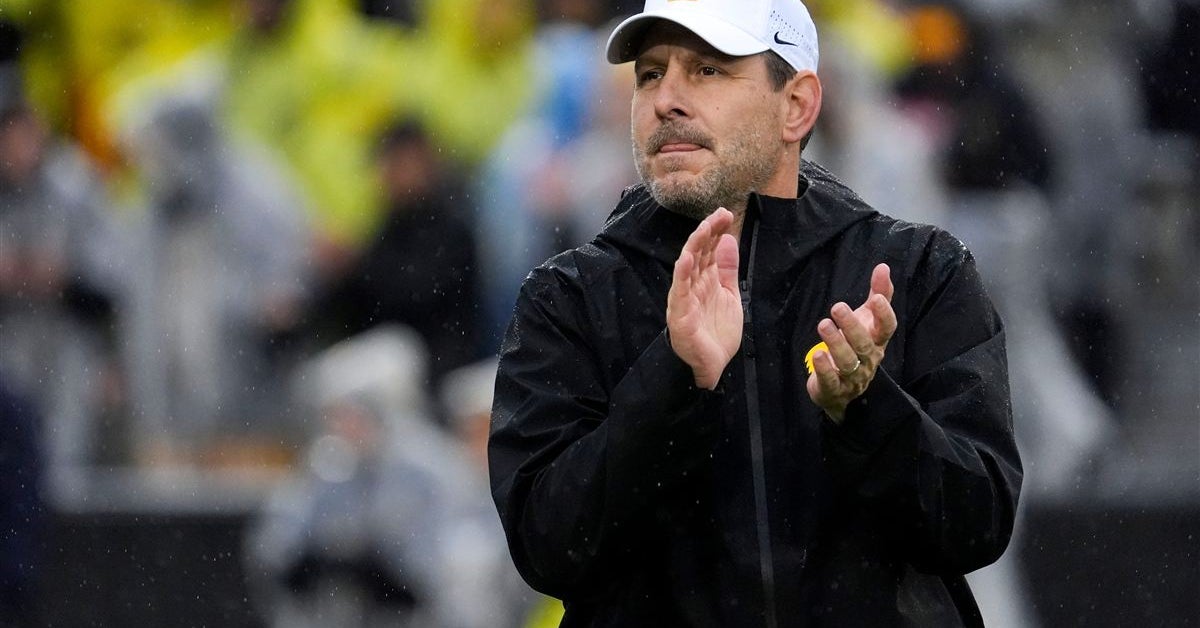 Iowa Football: What Tim Lester Said About The Iowa Offense, 2026 ...