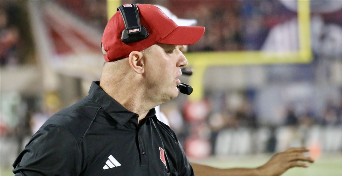 Jeff Brohm and Louisville football blank Murray State at L&N Stadium