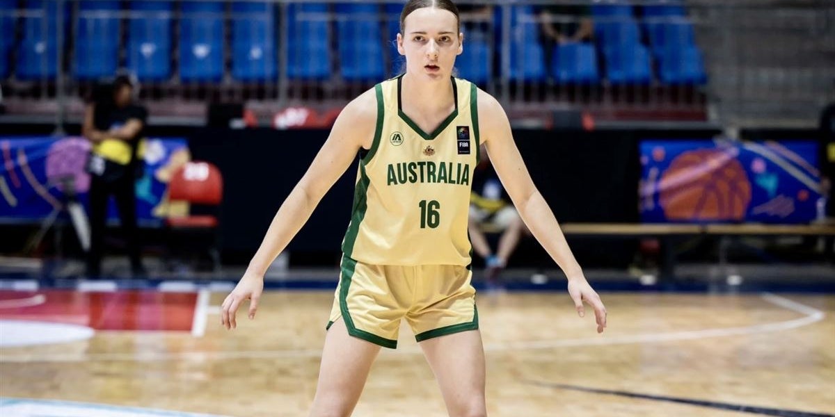 COMMIT: Illini WBB lands 2025 Australian wing Erica Finney