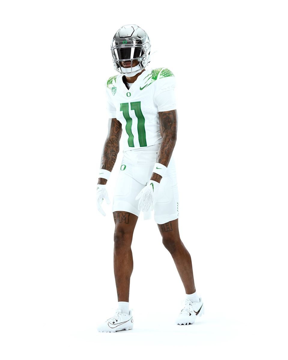 No. 13 Oregon announces uniforms for week two against Texas Tech