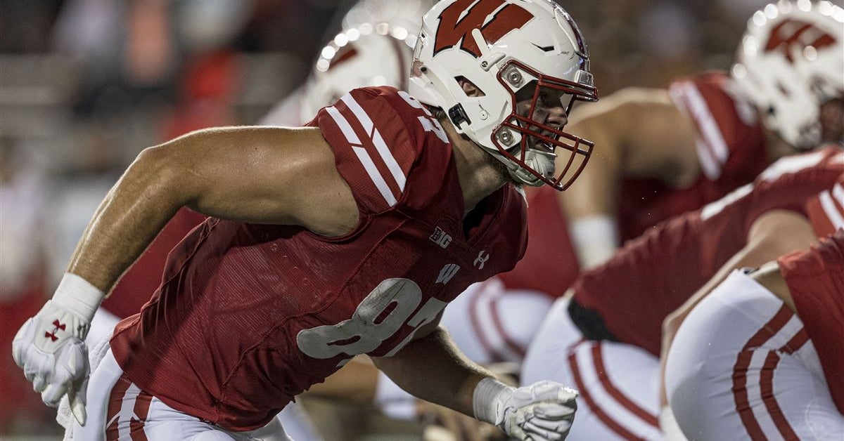 Hayden Rucci embracing the role of an unsung hero in Wisconsin's run game
