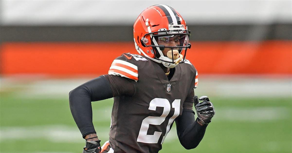 Denzel Ward leaves Cleveland Browns minicamp with apparent injury