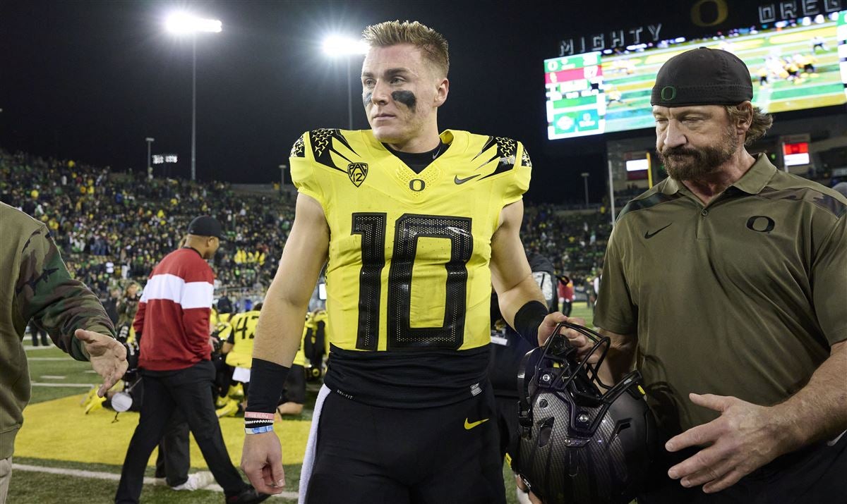 Consummate veteran Bo Nix is fueling the Ducks' success, Gameday