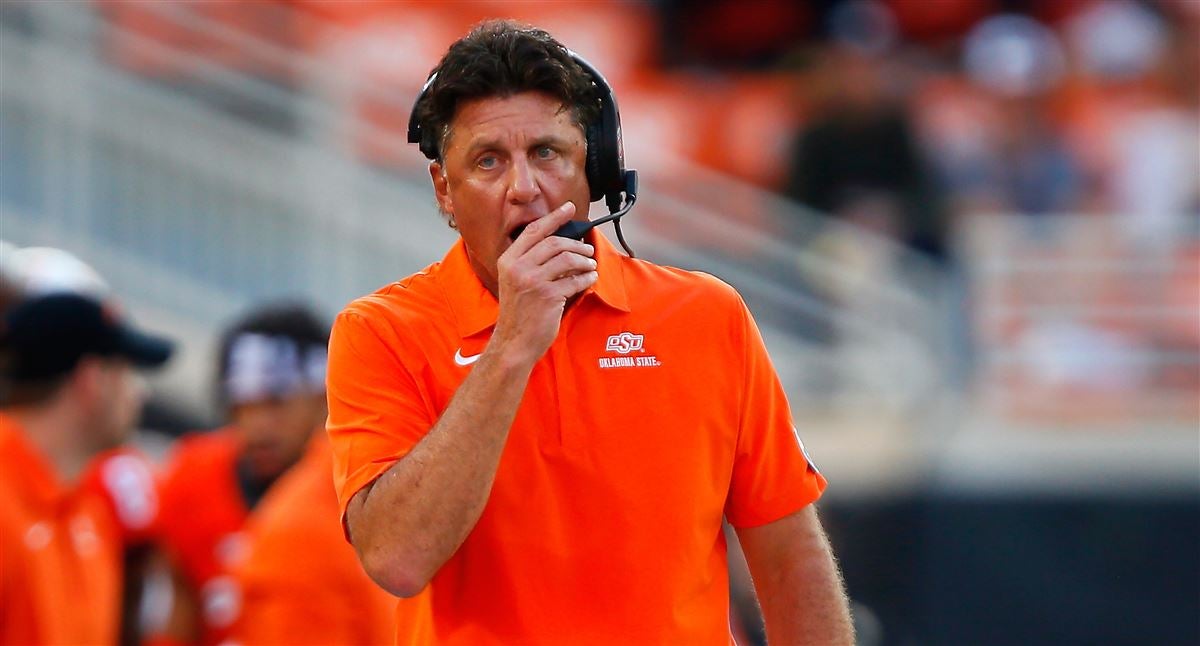 Mike Gundy meets with OK State players, commits to changes