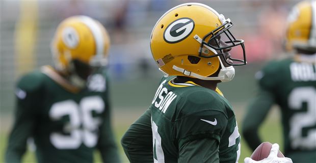 Green Bay Packers linebacker Clay Matthews reacts as he leaves the field  after the Packers defeated the New York Giants, 38-35, in an NFL football  game Sunday, Dec. 4, 2011 in East