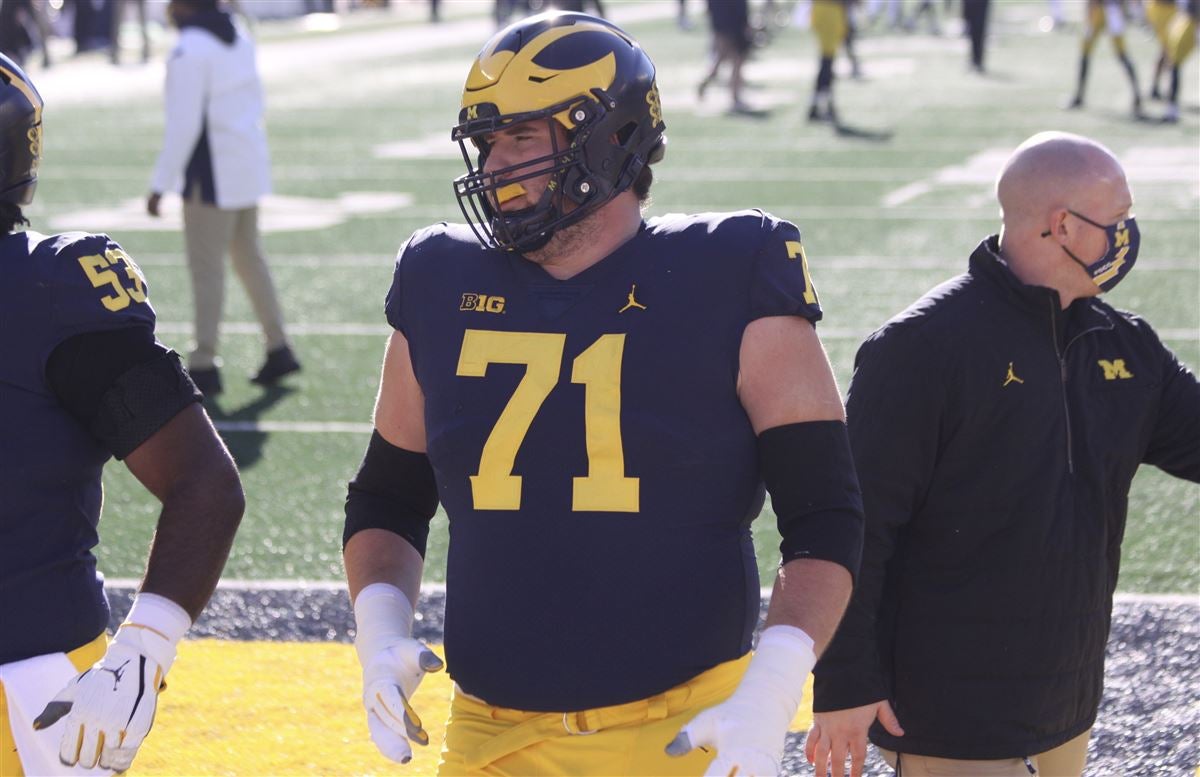 Willing to do whatever': Andrew Stueber takes reins as leader of Michigan's  o-line 