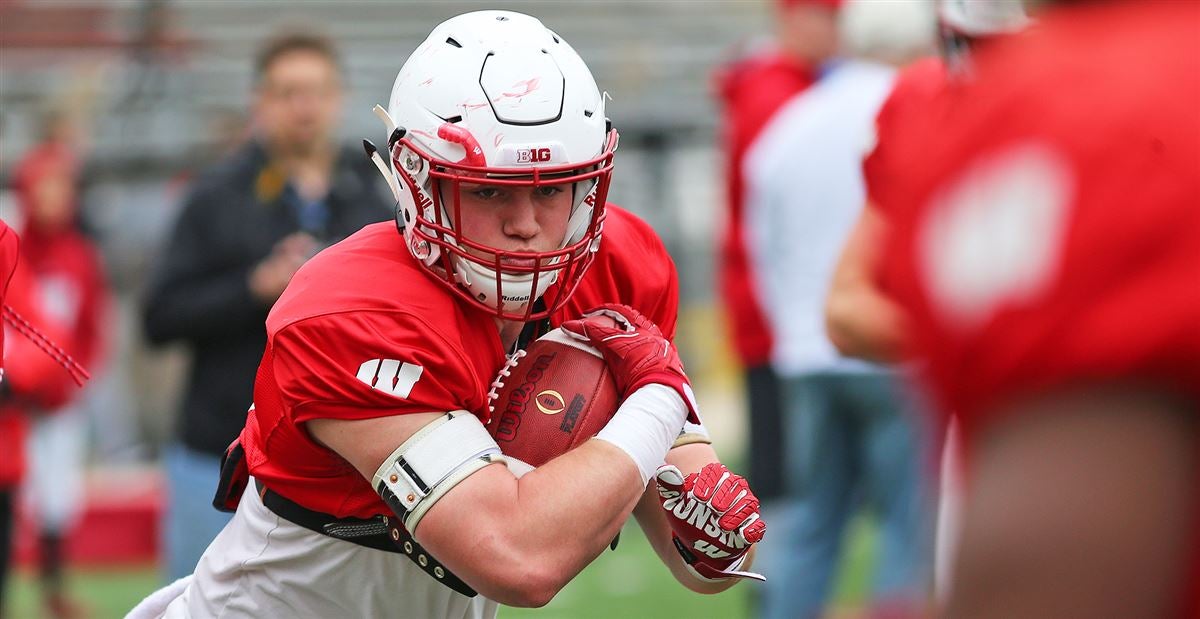 Wisconsin Badgers walk-on Brady Schipper contributes at running back