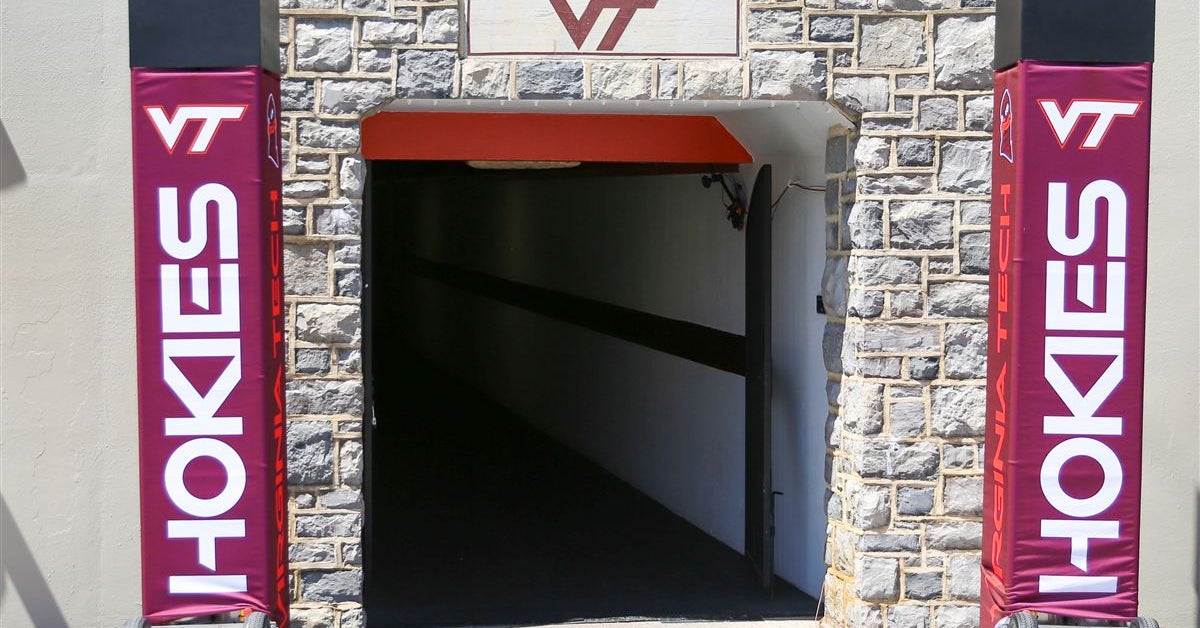 Virginia Tech's Run Game Impresses Local 2028 RB Kamharie Steelman
