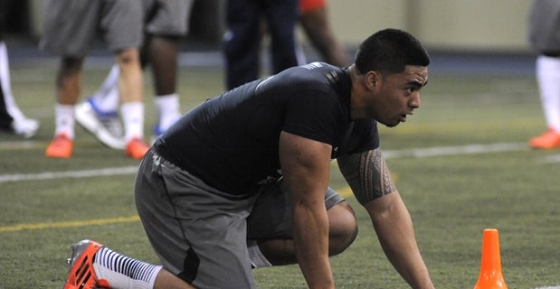 Te O Lightens Load At Pro Day