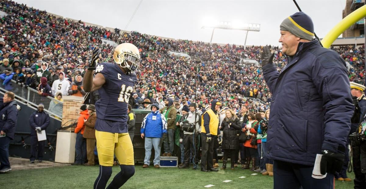 Notre Dame wide receiver Torii Hunter Jr. (16) gets medical attention after  an injury during an NCAA football game. Sunday, September 4, 2016 in  Austin, Tex. Texas won 50-47 in overtime. (TFV