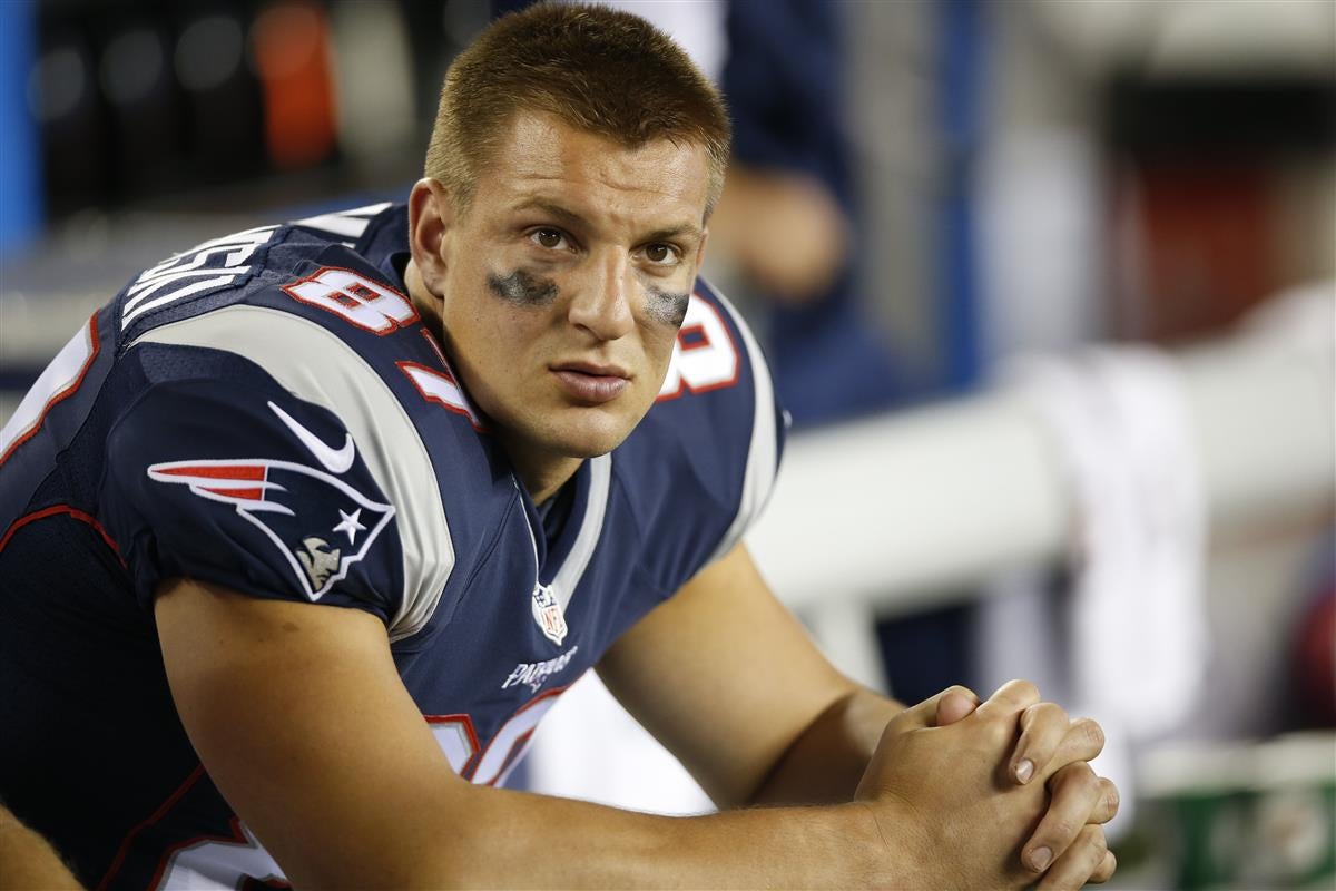 Rob Gronkowski shows off ring in new 'This is SportsCenter' ad