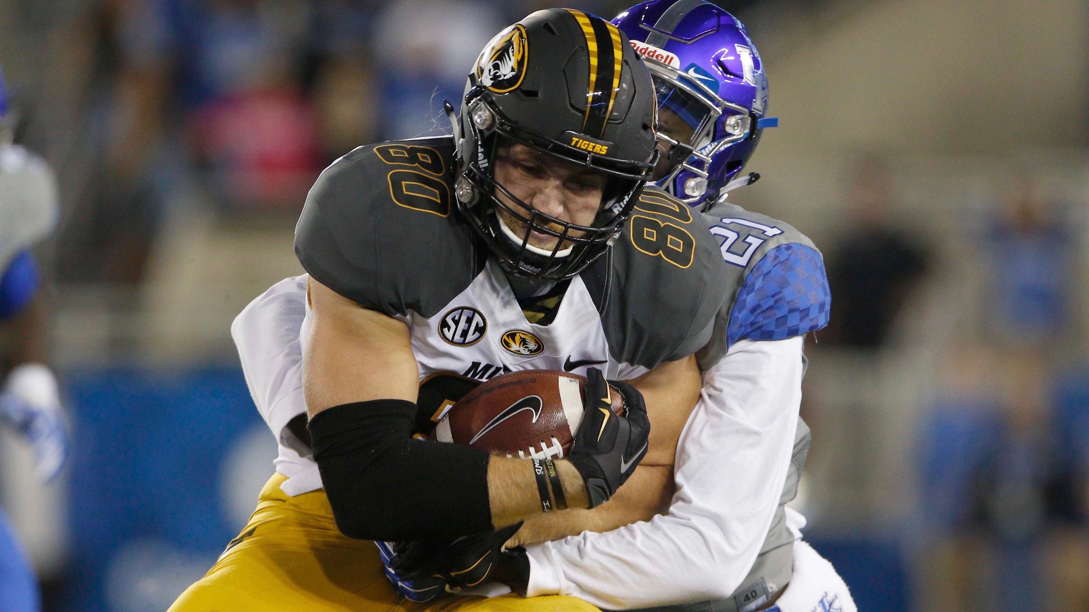 Tennessee Unveils Uniform Combo For Ole Miss - Sports Illustrated Tennessee  Volunteers News, Analysis and More